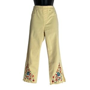 Tribal sz 4 audrey 70s mid rise straight capri floral‎ jean pants